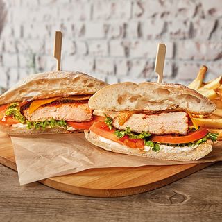 BLACKENED CAJUN CHICKEN SANDWICH