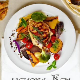 Спаначени Кюфтенца с пухкав млечен сос (0.200г)