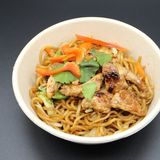Yakisoba Pollo.
