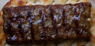 Бифтек с кашкавал  1 бр (140г)