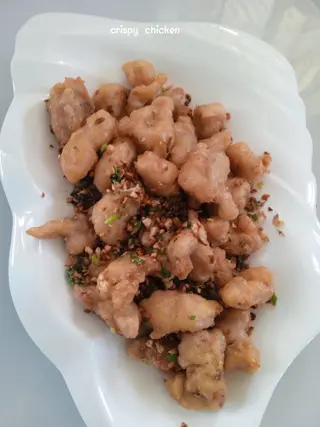 Crispy Fried Chicken With Spring Onion 
炸鸡 球