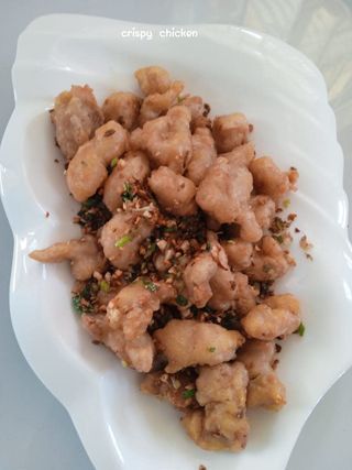 Crispy Fried Chicken With Spring Onion 
炸鸡 球
