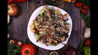 Салата Цезар (450г)