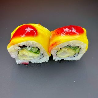 Krewetka w tempurze zawijana w mango