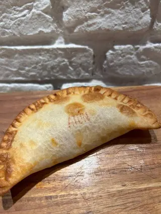 Empanada De Atún Con Pisto
