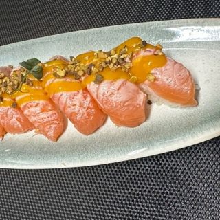 Nigiri Flambeado (5 Uds.)