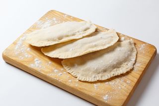 Чебуреки зі свининою (500г)