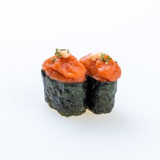 035. Gunkan spicy tuna