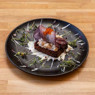 Śledż na pierniku 180g