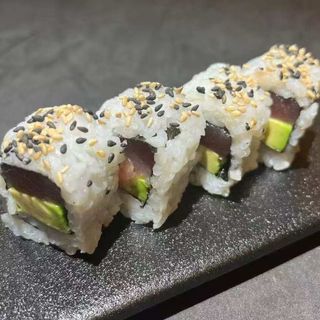 Uramaki De Maguro (8 Uds.)