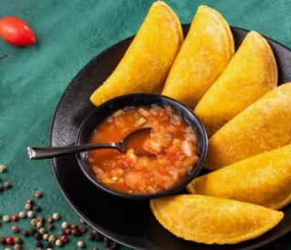 Ración De Empanadas Colombianas (8 Uds.)