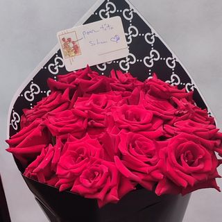 باقة ورد حمراء الروعة 