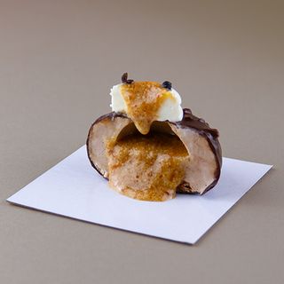 Kolač s čokoladom i lješnakom