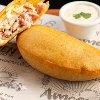 EMPANADA 115g VENEZOLANA DE JAMÓN Y QUESO (unidad)