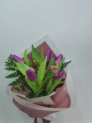 Buchet 5 lalele mov