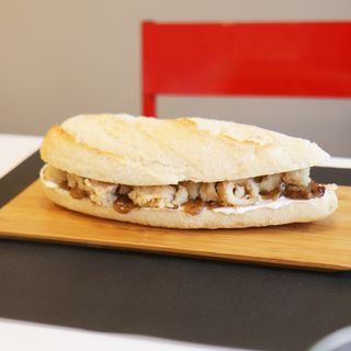 Bocadillo De Calamares