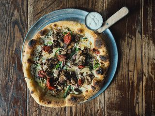 Піца з гливами та білими грибами (600g)