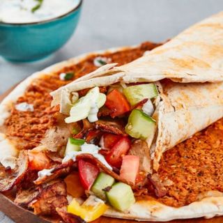 Lahmacun Kebab De Pollo