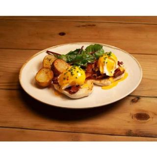 Huevos Pochados Benedictinos