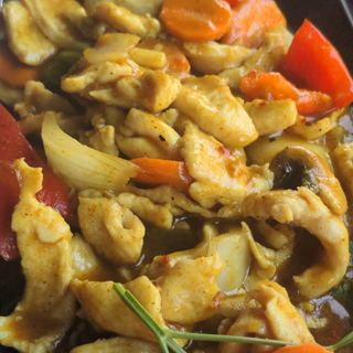 Pollo con salsa curry