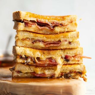 Toast cu bacon