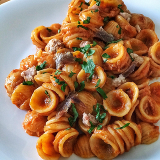 Orecchiette al tonno e pomodori