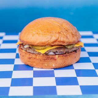 Classic burger 1
