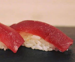 NIGIRI atún (2u)