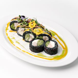 Фірмова каліфорнія з креветкою та соусом дор блю