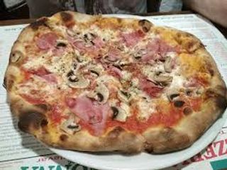 Prosciutto e funghi
