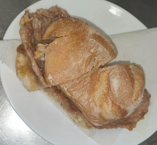 Bifana no pão 