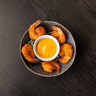 Gamberetti al panko z sosem aioli pikantnym