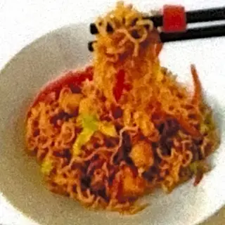 Ramen frito tres delicias japonés