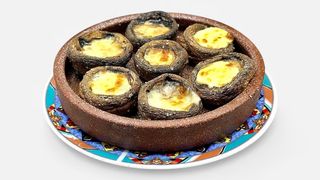 Шампиньоны запеченные с сулугуни 