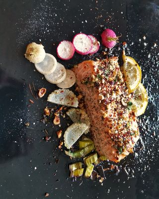 Сьомга и кестени