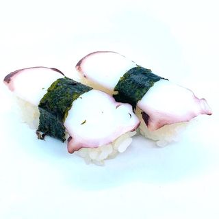 50. Nigiri tako 2 pezzi