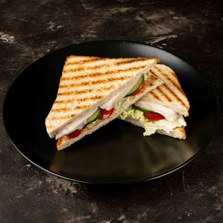 Сендвіч "Цезар з куркою" (160г)