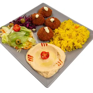 Falafel z Hummusem na Talerzu