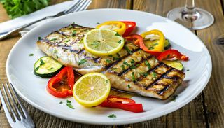 File de doradă la grătar