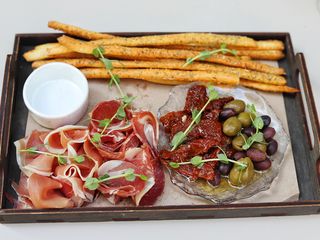 Антипасті (300г)