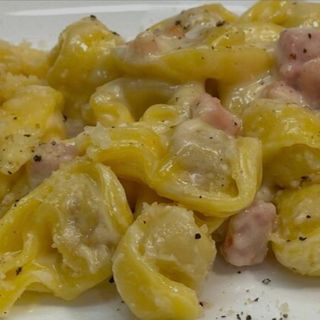 Tortellini panna e prosciutto - saltati in piastra 