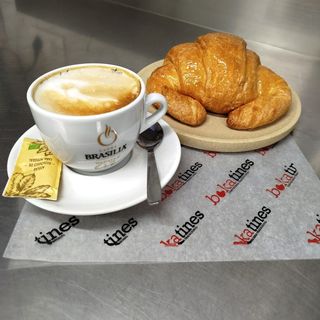 2 Cafés + 2 Croissant
