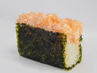 Гункан new style з лососем | 1 шт. (35g)