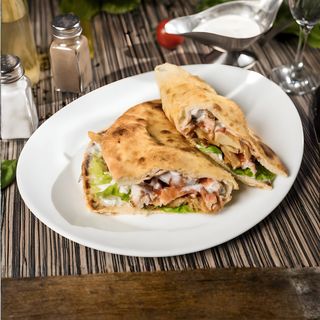 Sandwich Grande cu pui