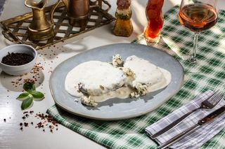 Muşchi de vită cu sos gorgonzola