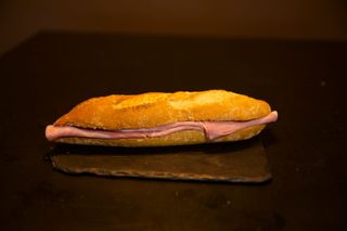 Bocadillo De Jamón Dulce (L)
