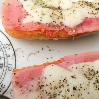 Tostada mantequilla york y queso 