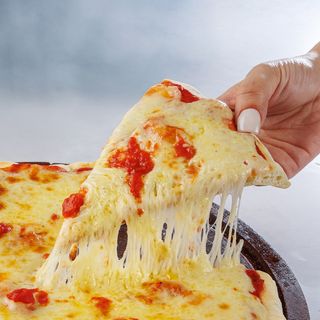 Pizza De Mozzarella (30 Cm.)