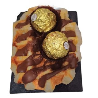 Gofre de Nutella con 2 Ferrero Rocher