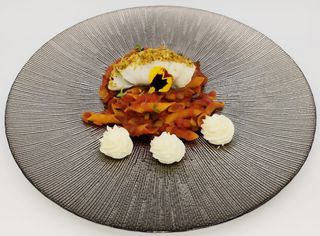 Garganelli con lomo de bacalao